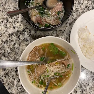 #27 Rare Beef & Brisket with Rice Noodle Soup