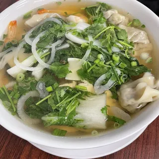 #39 Wonton Noodle Soup Combo