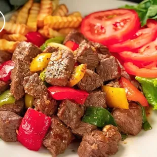 Flavorful Bò Lúc Lắc--tender beef stir-fried with garlic, onion, and bell peppers. A savory, sizzling Vietnamese dish!