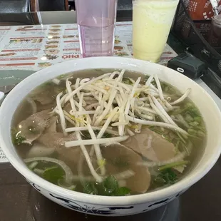 2. Pho Tai Chin