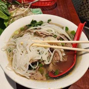 #28 pho, minus tendon