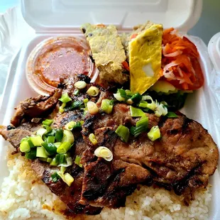 Grilled pork with broken rice