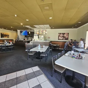 sushi and sashimi, interior