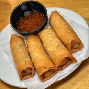 Eggrolls (Instagram: foodwithbros)