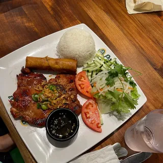 R23 - Grilled Chicken & Fried Roll