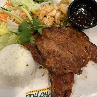 R24 - Grilled Lemongrass Pork Chop