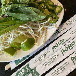 Pho toppings