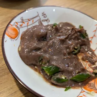 Mom tom dipping sauce with green chilies, squeeze some lime and pour some fish sucase it is yum.