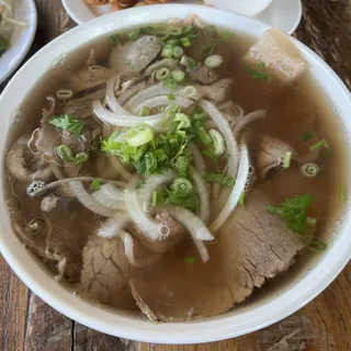 20. House Special Pho