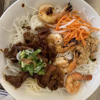 Rice Vermicelli With Shrimp And Bbq Pork