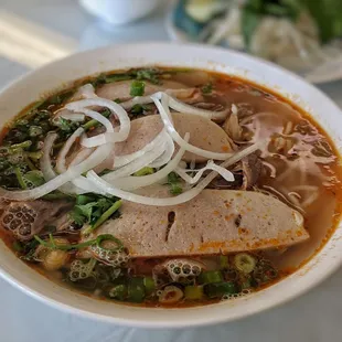 Bun bo hue (BBH)