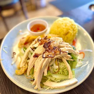 Com Goi Ga Xe Phay (seasoned rice with shredded chicken &amp; cabbage salad)