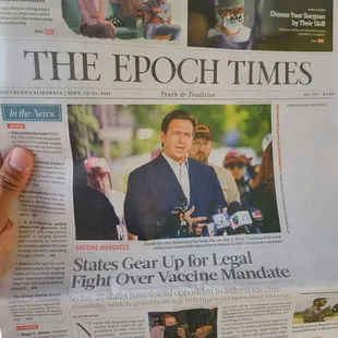 Crispy rice and chicken salad