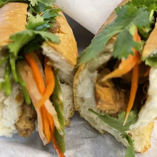 Chicken bahn mi