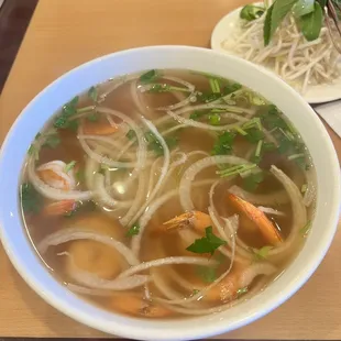 #35 Shrimp Pho