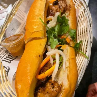 Chicken bahn mi