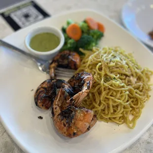 29. House Garlic Noodle with Grilled Prawns