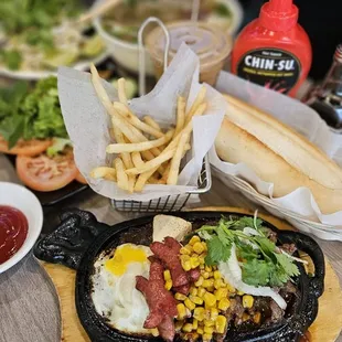 Best Bo Ne (Vietnamese Sizzling Steak and Egg) in Austin surrounding area.