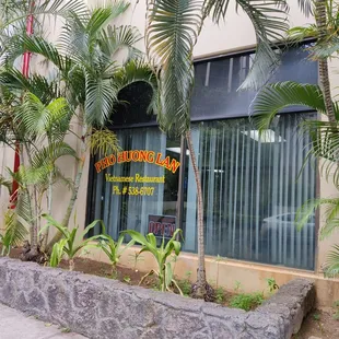 Street sign on Maunakea Street