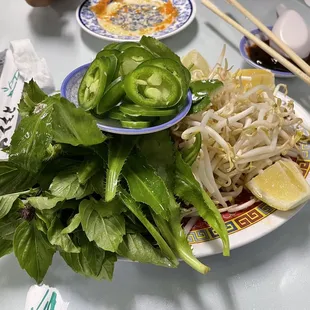 ramen and noodles, food