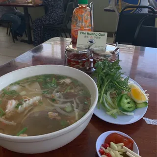 31. Dry Rice and Egg Noodle - Hu Tieu Mi Nam Vang (Kho)