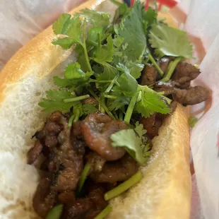 Banh mi thit nuong