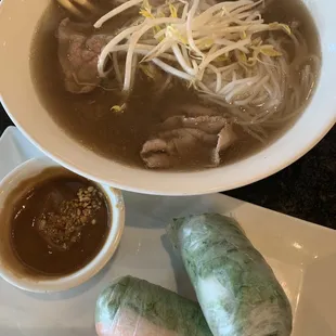 goi cuon and pho thi