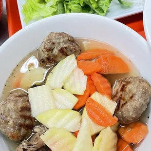 Bún chả Hà Nội ( pork ball from Hà Nội style)