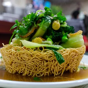 #62 Crispy noodles with seafood
