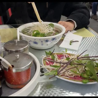 Pho Tai, Chin