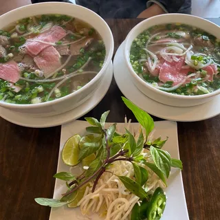 B3. Rare Steak & Beef Balls Noodle Soup