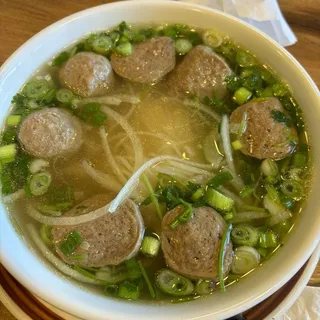 B11. Beef Ball Noodle Soup