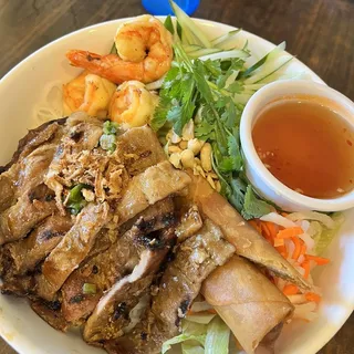 E3. Egg Roll Over Vermicelli