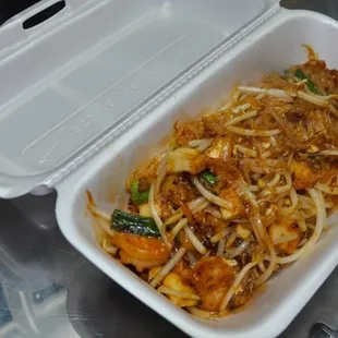 Shrimp pad Thai