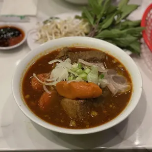 Beef stew w egg noodle