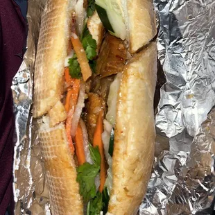 Lemongrass Tofu Bahn Mi Sandwich (yum)