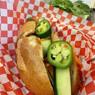 Banh Mi Bo Nuong (BBQ beef roll)