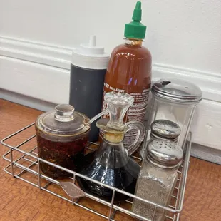 Table sauce tray