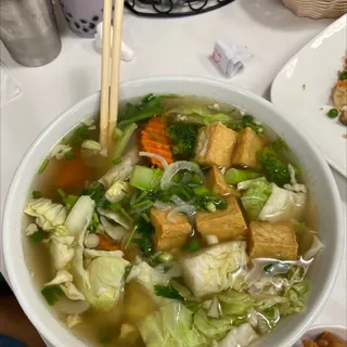 P15. Vegetarian Pho