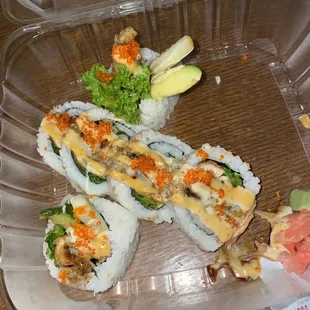 Salmon tempura roll