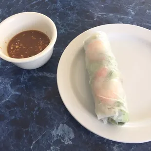 Fresh Spring Roll with the Peanut Sauce