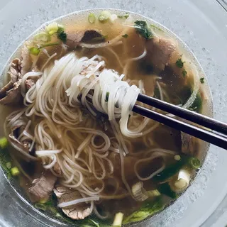 Well-Done Brisket Pho (Chin)