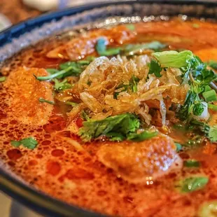 ramen and noodles, food