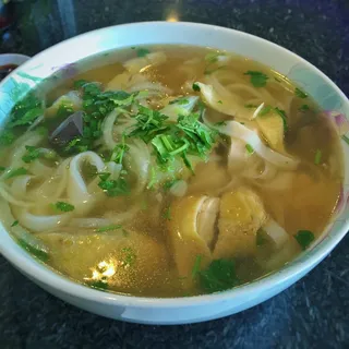 16. Pho Ga Dai Tuoi Long Kim Long