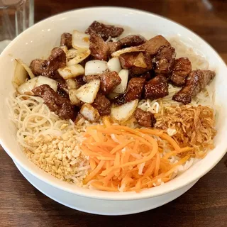 Vermicelli with Marinated Tenderloin Beef Chunks