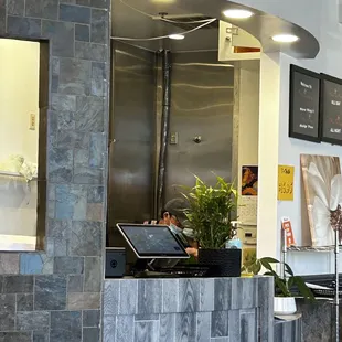 The main man of the show Kong! Running the front house all by himself killing it