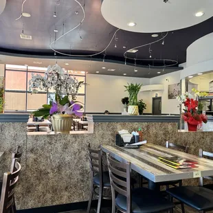 sushi and sashimi, interior