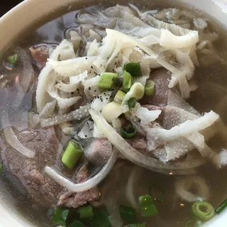 19.Pho Tai, Chin, Sach- Steak Flank Tripe Pho
