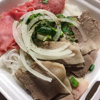 20.Pho Tai, Chin Gau- Steak Flank Brisket Pho