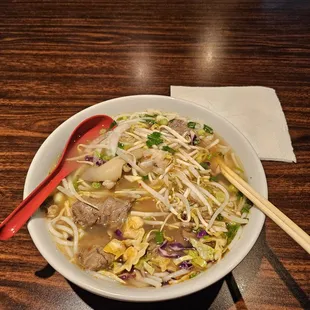 Spicy noodle soup (bun bo Hue)